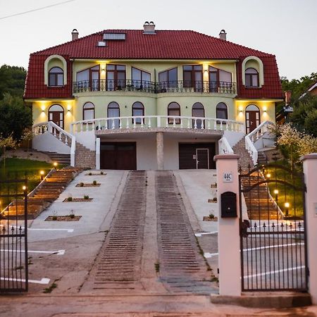 Rya Residence Oradea Eksteriør bilde