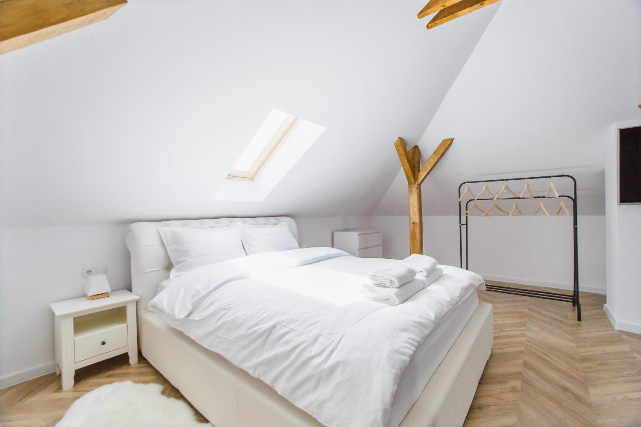 Rya Residence Oradea Eksteriør bilde