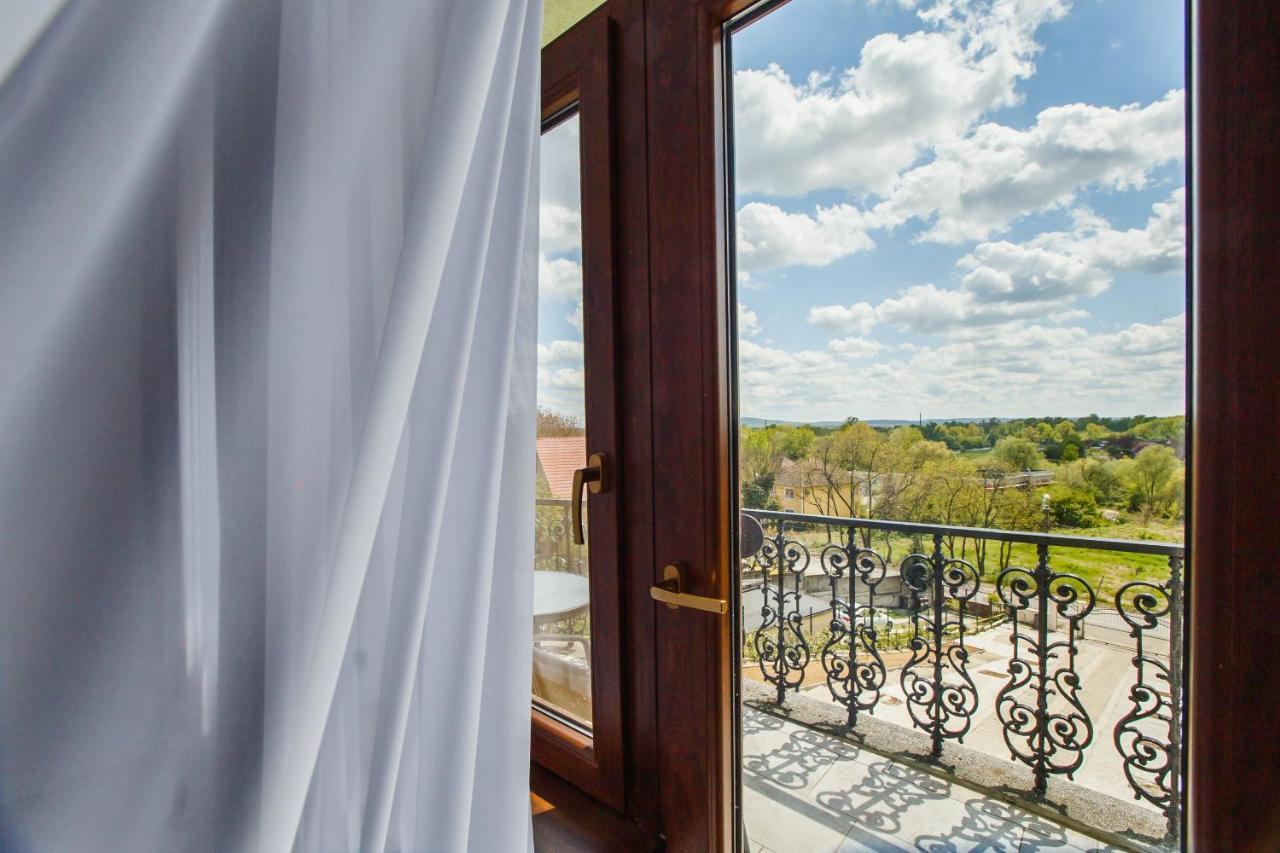 Rya Residence Oradea Eksteriør bilde